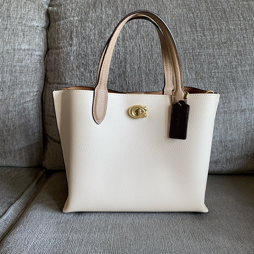 Coach Willow Tote 24